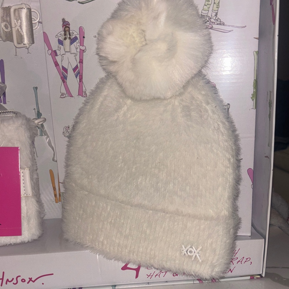 Betsey Johnson White Pom-Pom Beanie - Picture 5 of 6